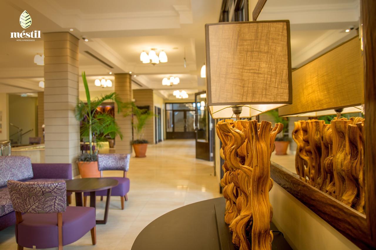 เมสทิล โฮเต็ล แอนด์ เรสซิเดนซ์ Hotel คัมพาลา ภายนอก รูปภาพ