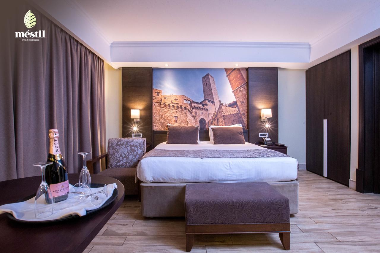 เมสทิล โฮเต็ล แอนด์ เรสซิเดนซ์ Hotel คัมพาลา ภายนอก รูปภาพ