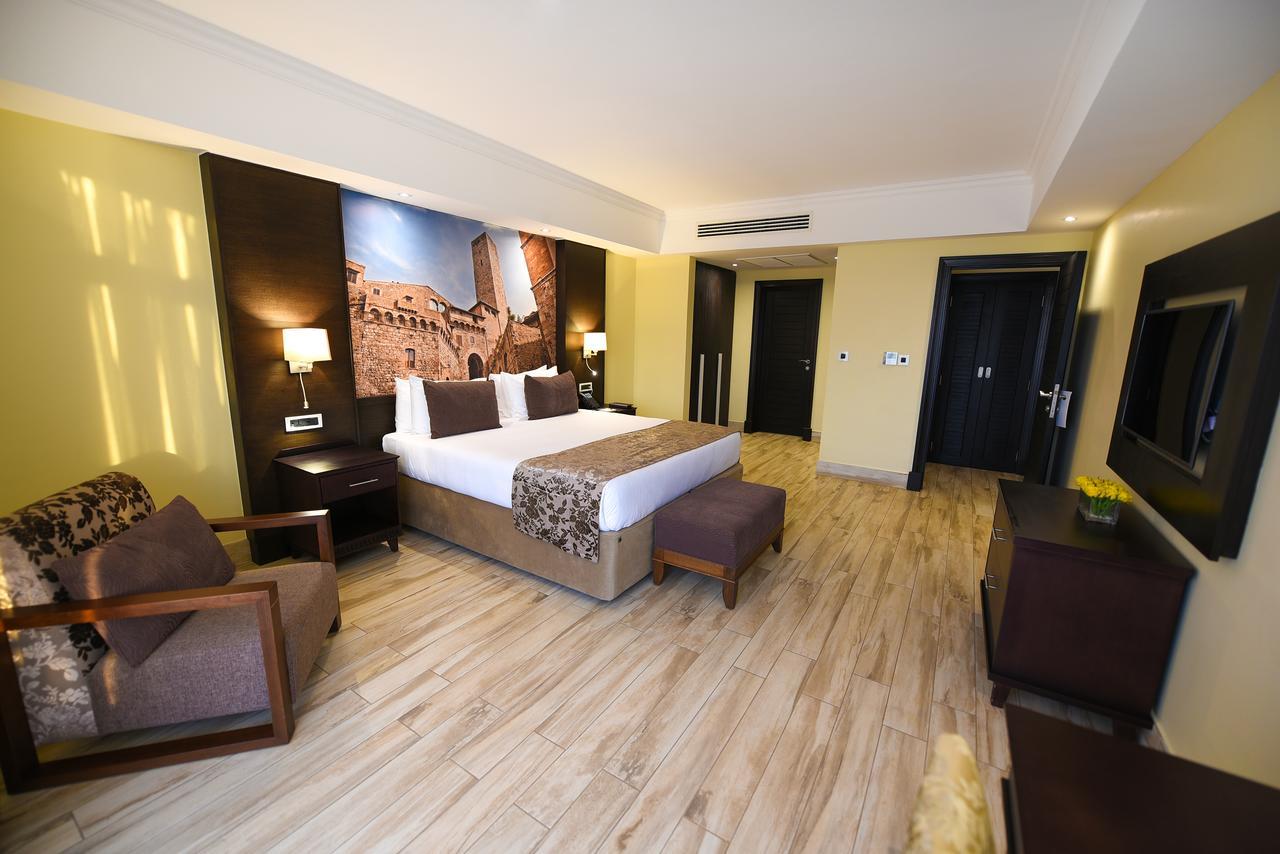 เมสทิล โฮเต็ล แอนด์ เรสซิเดนซ์ Hotel คัมพาลา ภายนอก รูปภาพ